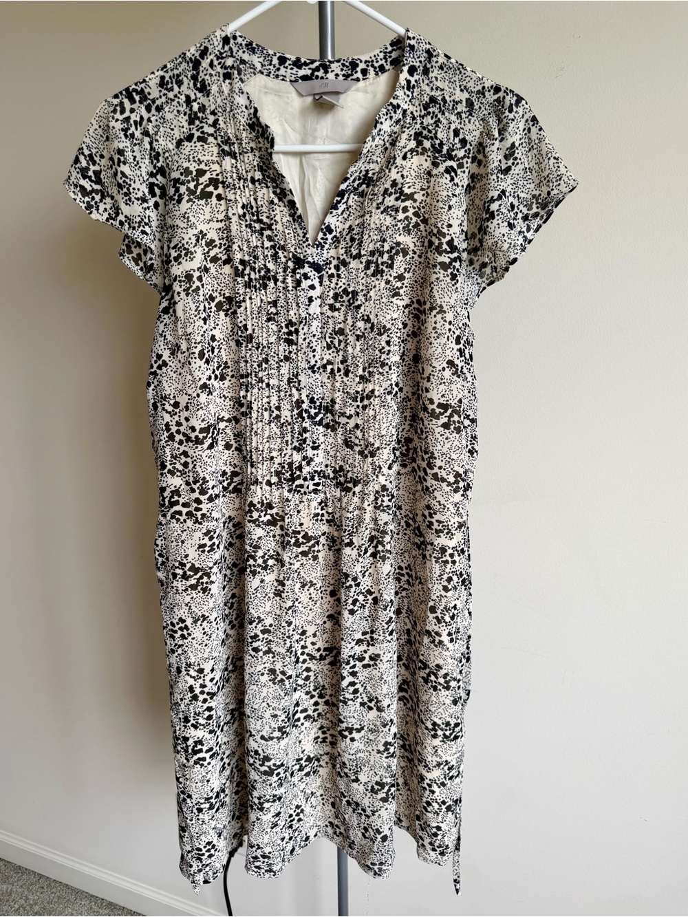 H&M Black and White Printed Midi Dress